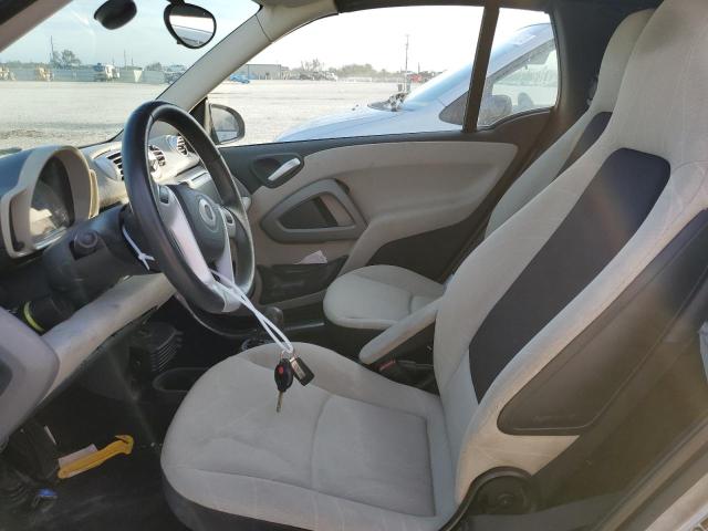 WMEEK3BA4DK586608 - 2013 SMART FORTWO PAS 白色 照片 7
