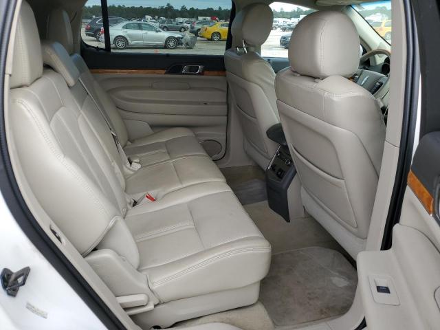 2LMHJ5AR2BBJ50946 - 2011 LINCOLN MKT WHITE photo 11