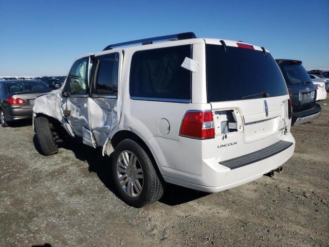 5LMJJ2J50CEL05618 - 2012 LINCOLN NAVIGATOR WHITE photo 3