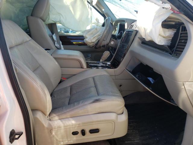 5LMJJ2J50CEL05618 - 2012 LINCOLN NAVIGATOR WHITE photo 5