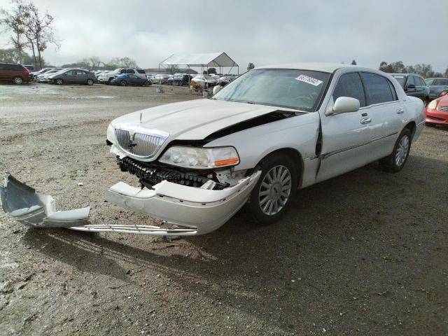 1LNHM81W65Y603709 - 2005 LINCOLN TOWN CAR S WHITE photo 2