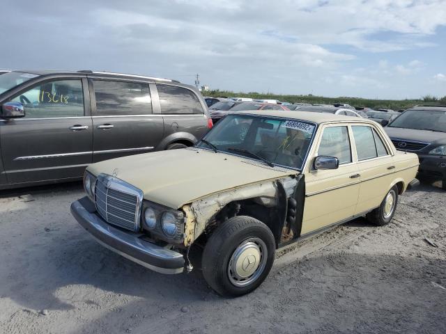 12313012021645 - 1977 MERCEDES-BENZ 300 D BEIGE photo 2