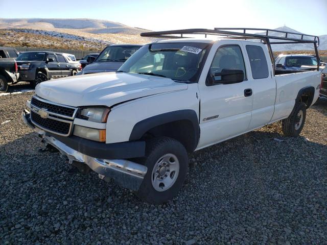 1GCHK29U26E224431 - 2006 CHEVROLET K2500HD SI WHITE photo 2