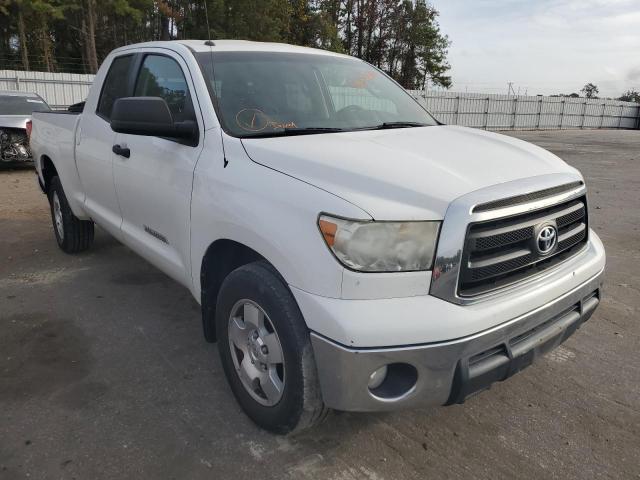 5TFRM5F11DX054719 - 2013 TOYOTA TUNDRA DOU WHITE photo 1