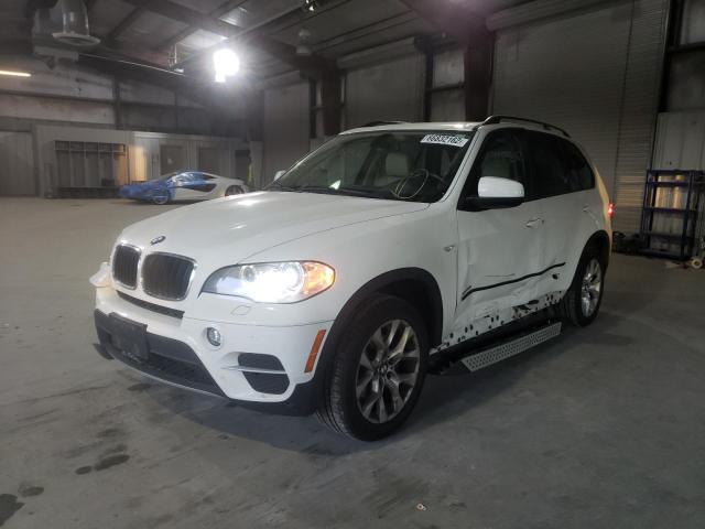 5UXZV4C59D0B01620 - 2013 BMW X5 XDRIVE3 WHITE photo 2