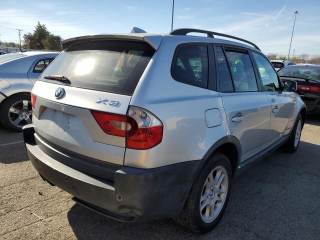 WBXPA73454WC42679 - 2004 BMW X3 2.5I SILVER photo 4