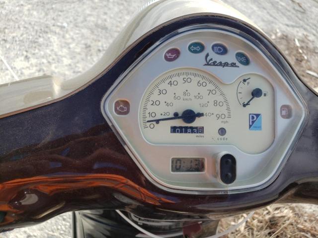 ZAPM688F6B5000788 - 2011 VESPA LX 150IE TWO TONE photo 8