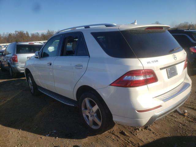 4JGDA7DB2DA252847 - 2013 MERCEDES-BENZ ML 550 4MA WHITE photo 2