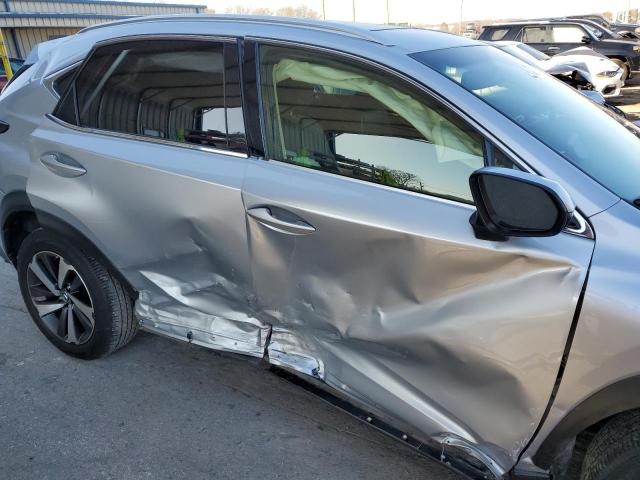 JTJYARBZ3K2125546 - 2019 LEXUS NX 300 BAS 银色 照片 9