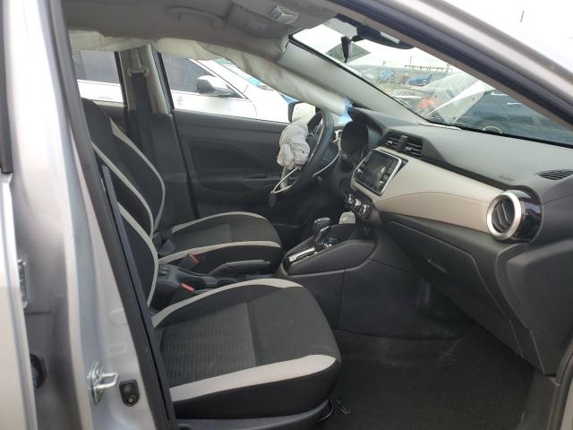 3N1CN8EV6ML873605 - 2021 NISSAN VERSA SV SILVER photo 5