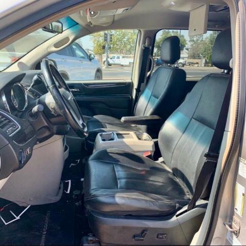 2C4RC1BG8CR286253 - 2012 CHRYSLER TOWN & COU 银色 照片 5