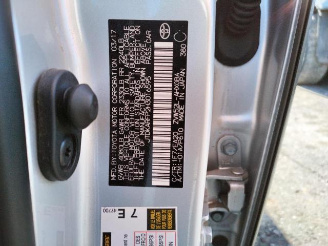 JTDKARFP2H3016595 - 2017 TOYOTA PRIUS PRIM 银色 照片 10