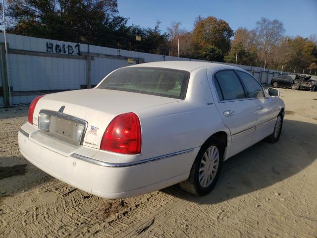 1LNHM81W65Y650884 - 2005 LINCOLN TOWN CAR S WHITE photo 4