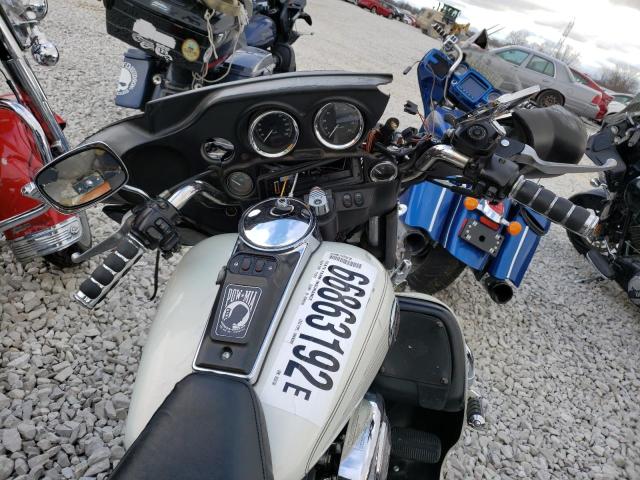 1HD1FCW192Y653756 - 2002 HARLEY-DAVIDSON FLHTCUI 白色 照片 5