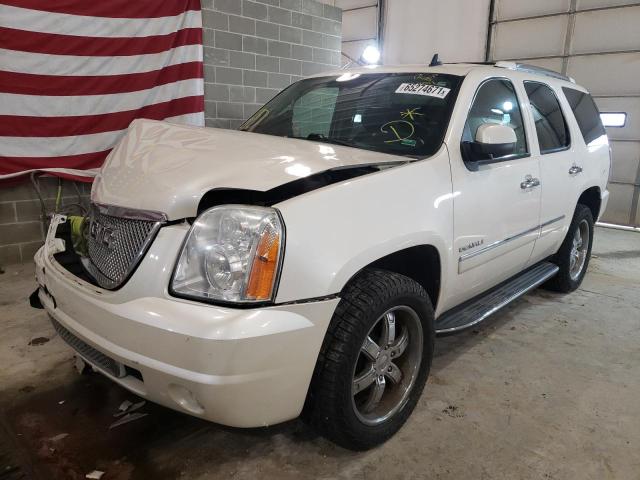 1GKUKEEF9AR271694 - 2010 GMC YUKON DENA WHITE photo 2