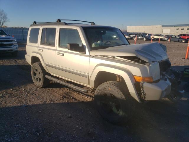 1J8HG48K59C524440 - 2009 JEEP COMMANDER SILVER photo 4