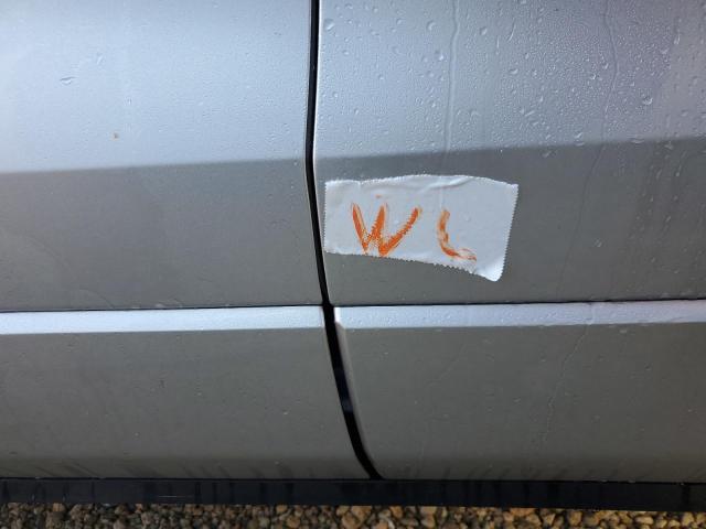 LRBFX1SA3JD008460 - 2018 BUICK ENVISION E GRAY photo 9