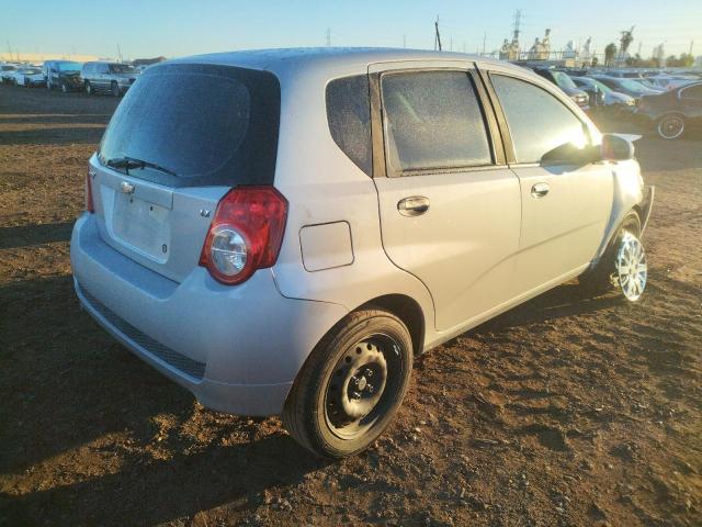 KL1TD66E39B669427 - 2009 CHEVROLET AVEO LS GRAY photo 4