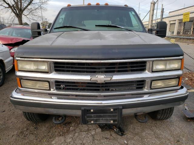 1GNGK26J5WJ300972 - 1998 CHEVROLET SUBURBAN K BROWN photo 5