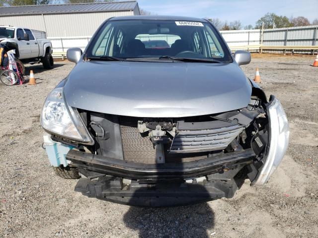 3N1BC13E29L494992 - 2009 NISSAN VERSA S GRAY photo 5