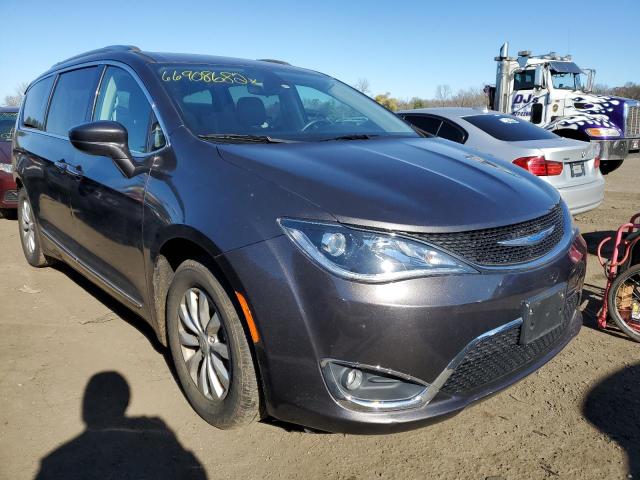 2C4RC1BG3JR306759 - 2018 CHRYSLER PACIFICA T BLACK photo 1