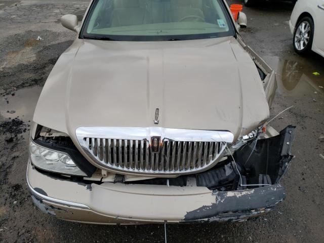 2LNHM82V68X636946 - 2008 LINCOLN TOWN CAR S TAN photo 11