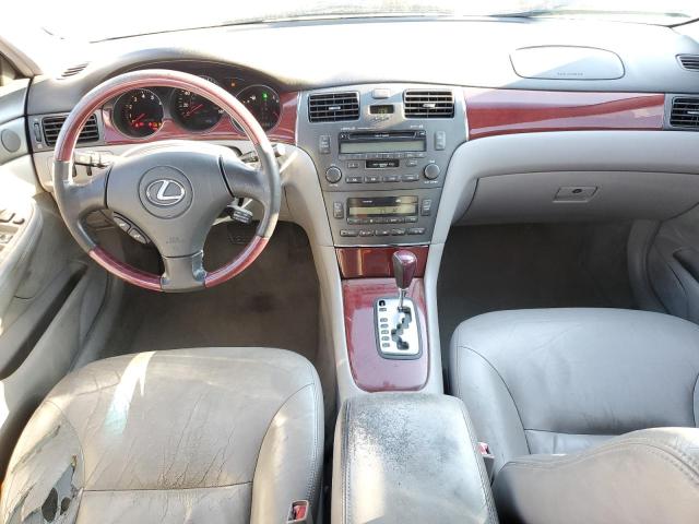 JTHBF30G820044979 - 2002 LEXUS ES 300 SILVER photo 8