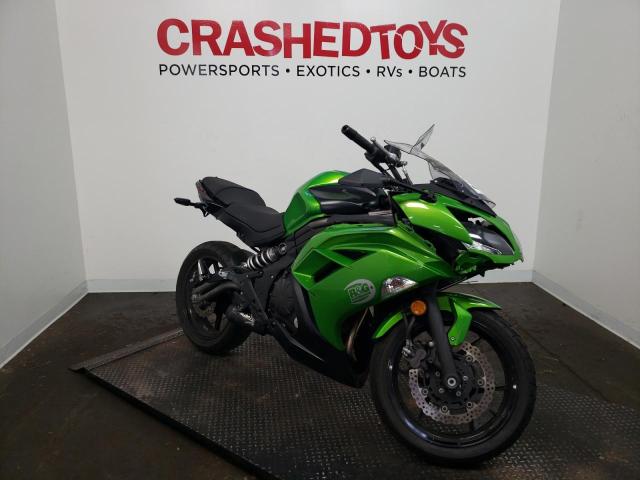 JKAEXEE10CDA04298 - 2012 KAWASAKI EX650 EC GREEN photo 1