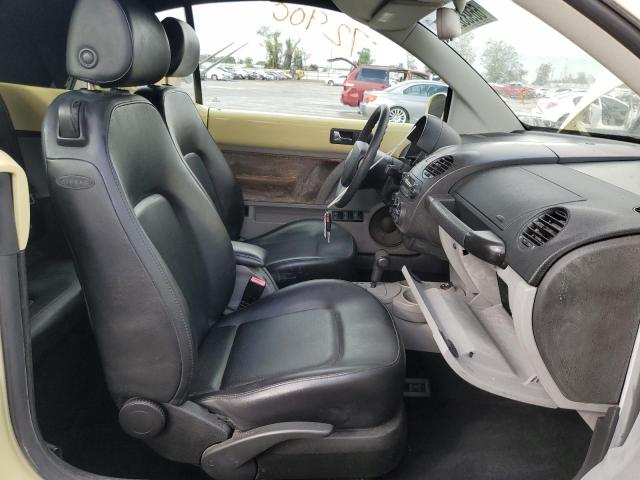 3VWCM31Y54M321331 - 2004 VOLKSWAGEN NEW BEETLE 黄色 照片 5