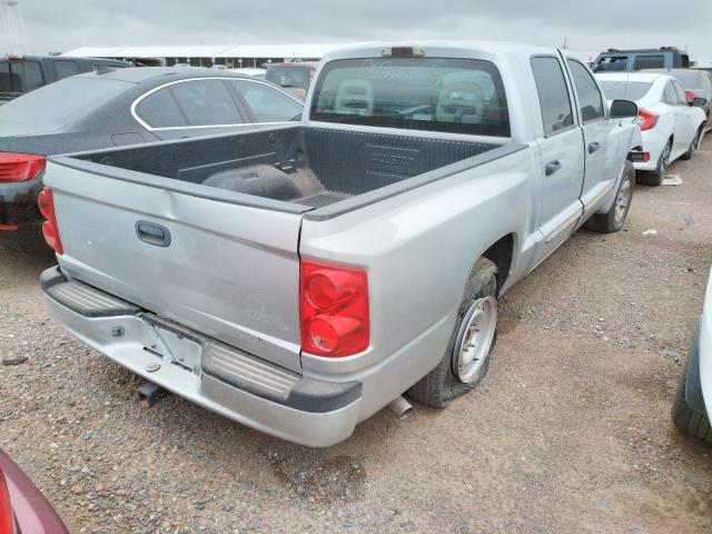 1D7HE48N65S244541 - 2005 DODGE DAKOTA QUA SILVER photo 4