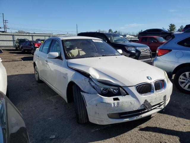 WBANV135X8BZ47869 - 2008 BMW 528 XI WHITE photo 1