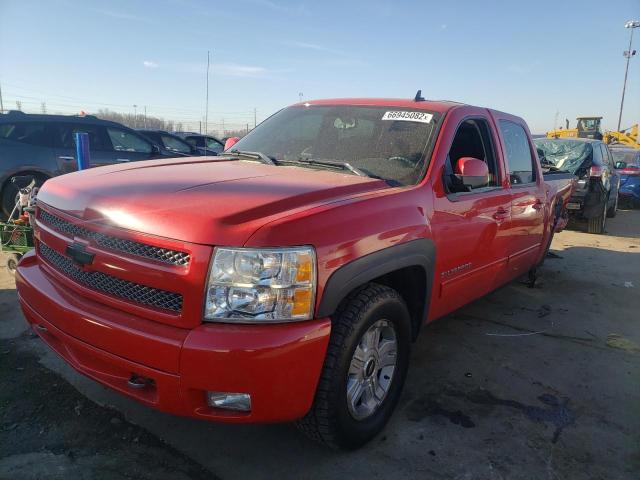 3GCPKSE33BG215121 - 2011 CHEVROLET 1500 SILVE RED photo 2