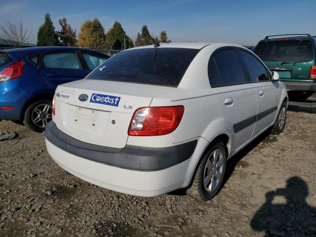 KNADE123X86411458 - 2008 KIA RIO BASE WHITE photo 4