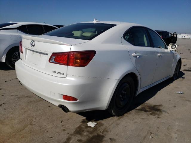 JTHBF5C26A5117702 - 2010 LEXUS IS 250 WHITE photo 4