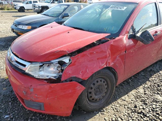 1FAHP34N88W154993 - 2008 FORD FOCUS S/SE RED photo 9