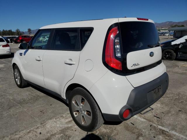 KNDJN2A22F7216059 - 2015 KIA SOUL WHITE photo 3