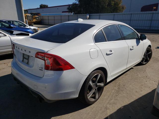 YV1902FH6C2142727 - 2012 VOLVO S60 T6 WHITE photo 4