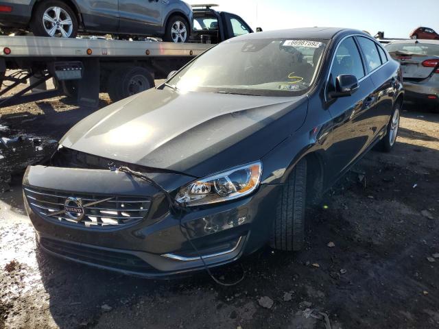 YV126MFM1F1353742 - 2015 VOLVO S60 PLATIN GRAY photo 2