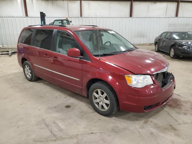 2A4RR8DX7AR480137 - 2010 CHRYSLER TOWN & COU RED photo 4