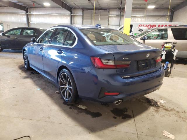 3MW5R7J03N8C49762 - 2022 BMW 330XI BLUE photo 3