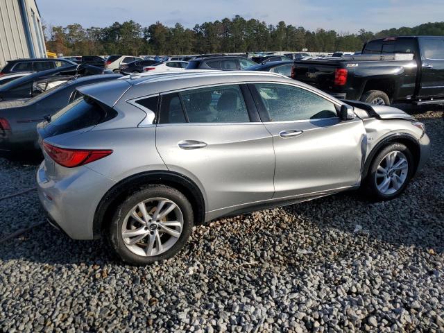 SJKCH5CP8KA008594 - 2019 INFINITI QX30 PURE SILVER photo 3