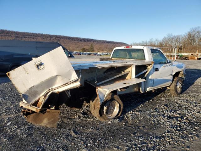 1GBJC34U17E174137 - 2007 CHEVROLET 3500 WHITE photo 3