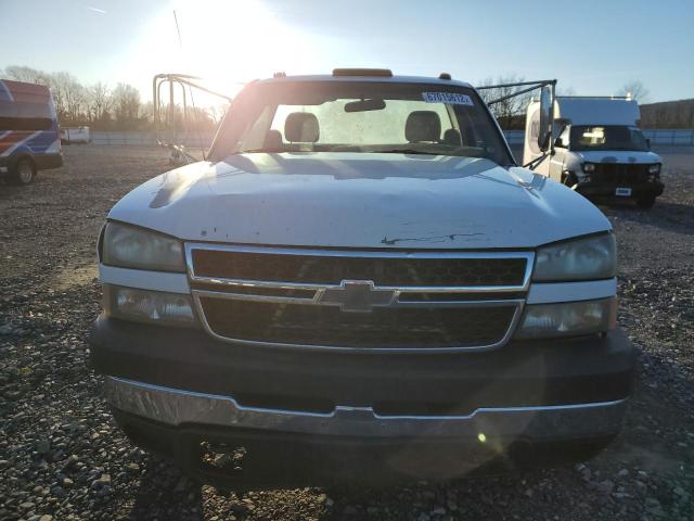 1GBJC34U17E174137 - 2007 CHEVROLET 3500 WHITE photo 5