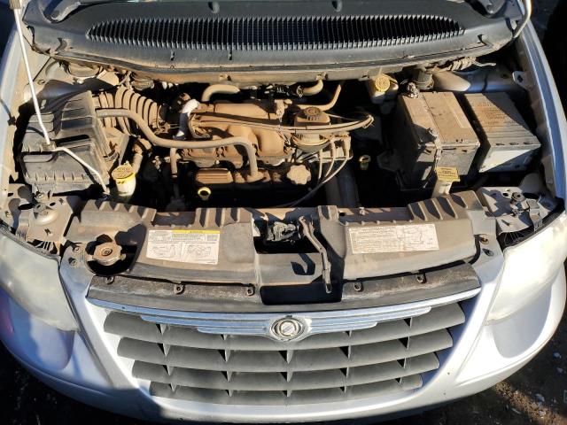 2C4GP54L15R241283 - 2005 CHRYSLER TOWN & COU SILVER photo 12