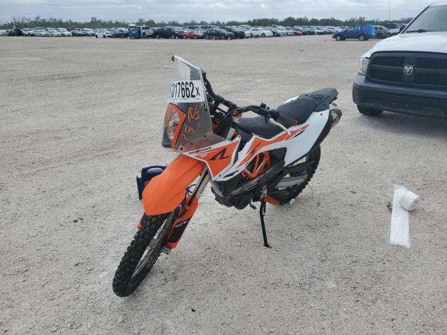 VBKLEV407LM798840 - 2020 KTM 690 ENDURO ORANGE photo 2