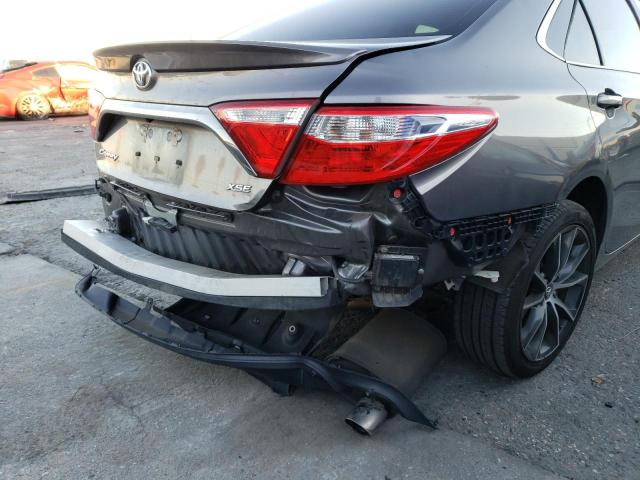 4T1BF1FK0GU588776 - 2016 TOYOTA CAMRY XSE GRAY photo 9