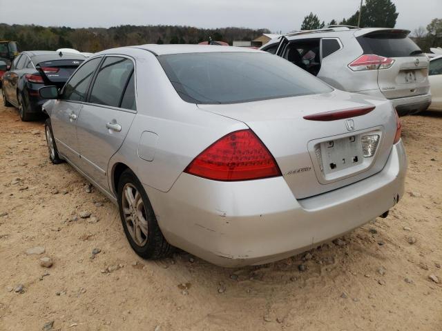 1HGCM56397A025713 - 2007 HONDA ACCORD SE SILVER photo 3