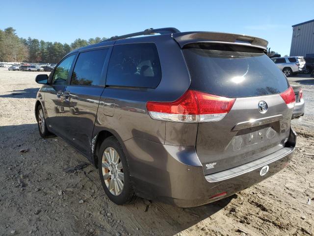 5TDJK3DC2CS031482 - 2012 TOYOTA SIENNA LE GRAY photo 3