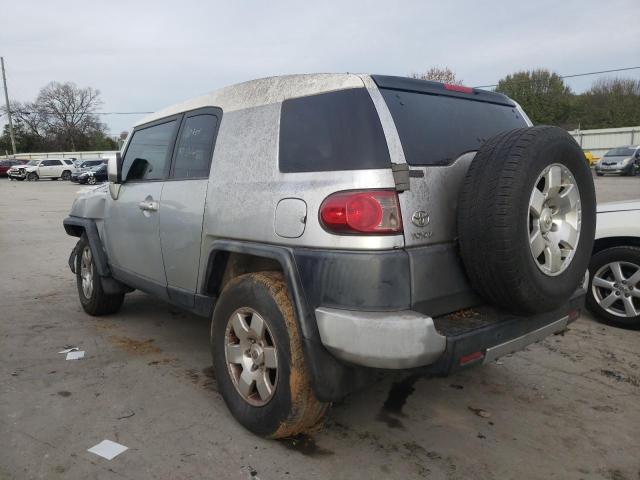 JTEZU11F970012366 - 2007 TOYOTA FJ CRUISER SILVER photo 3