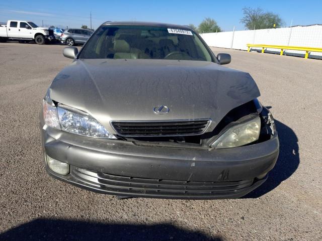 JT8BF28G7X0223763 - 1999 LEXUS ES 300 GRAY photo 5